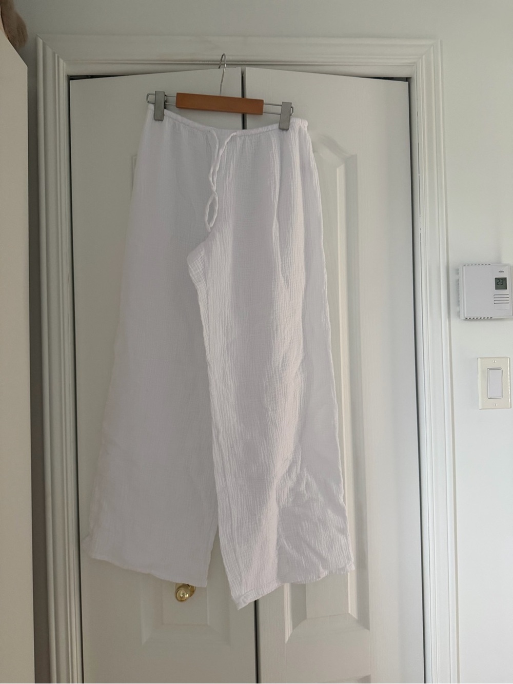 Ardene White Lightweight Drawstring Joggers